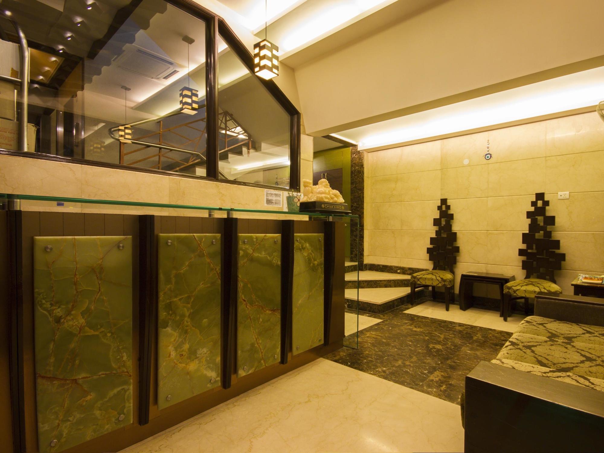 Hotel Sunstar Heights Delhi  Esterno foto