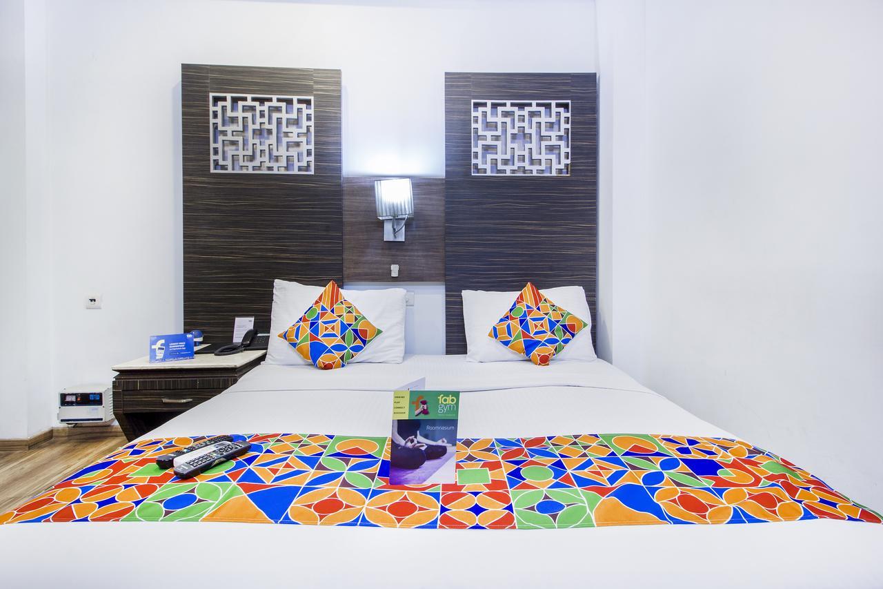 Hotel Sunstar Heights Delhi  Esterno foto