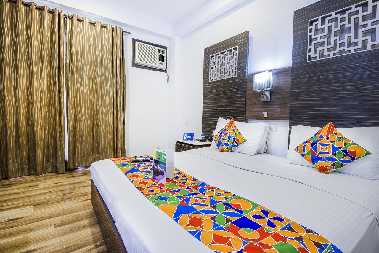 Hotel Sunstar Heights Delhi  Esterno foto